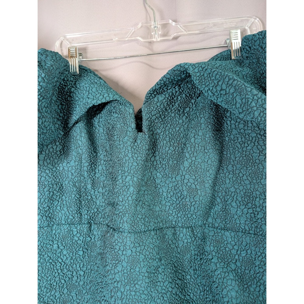 City Chic Dress Womens Plus 20 GreenTextured Off Shoulder Party Wedding Prom New - Picture 5 of 12